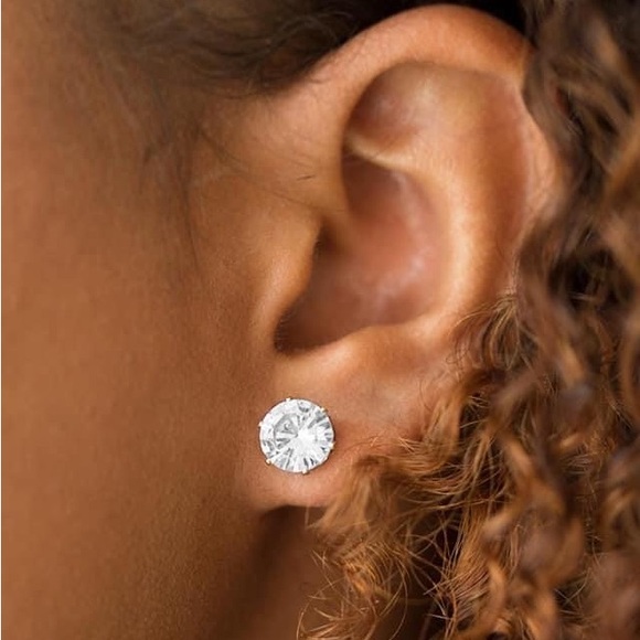 🐾Just In Timeless☃️ - Picture 3 of 4